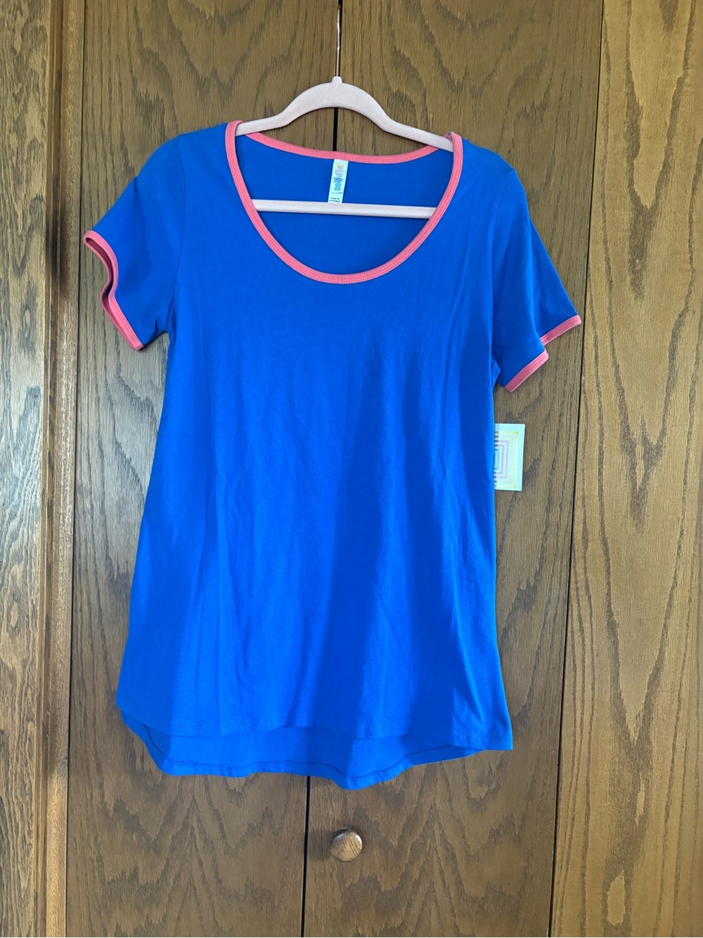 LuLaRoe Royal Blue Short Sleeve Scoop Neck Top with Pink Trim